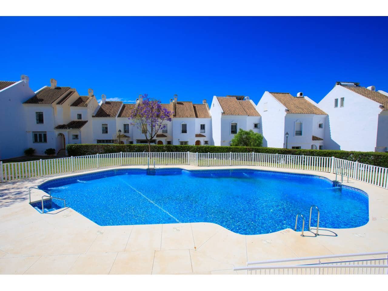 4 sovrum Radhus att hyra i Rincon de la Victoria med pool garage - 1 800 € (Ref: 9500965)