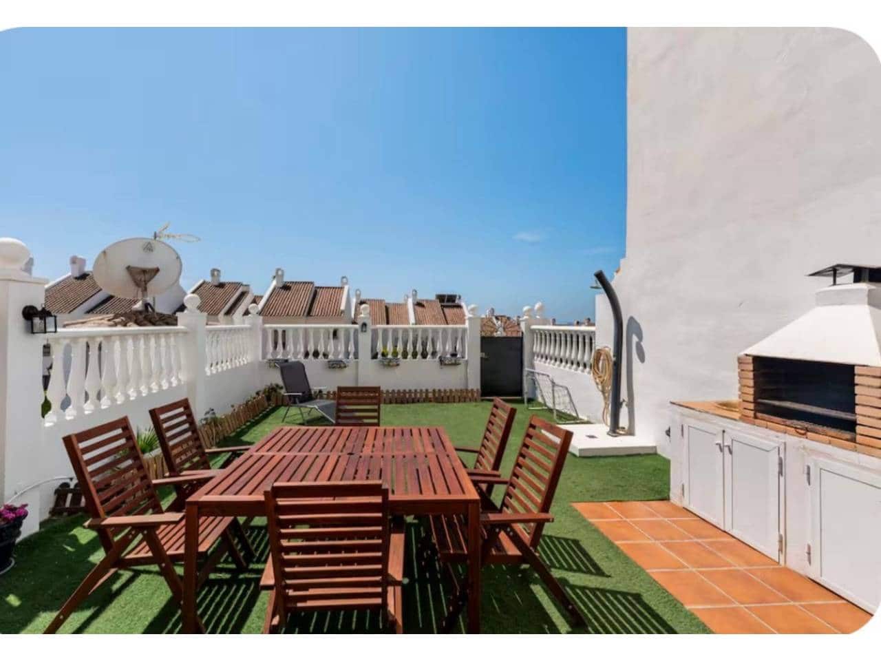 4 sovrum Radhus att hyra i Rincon de la Victoria med pool garage - 1 800 € (Ref: 9500965)