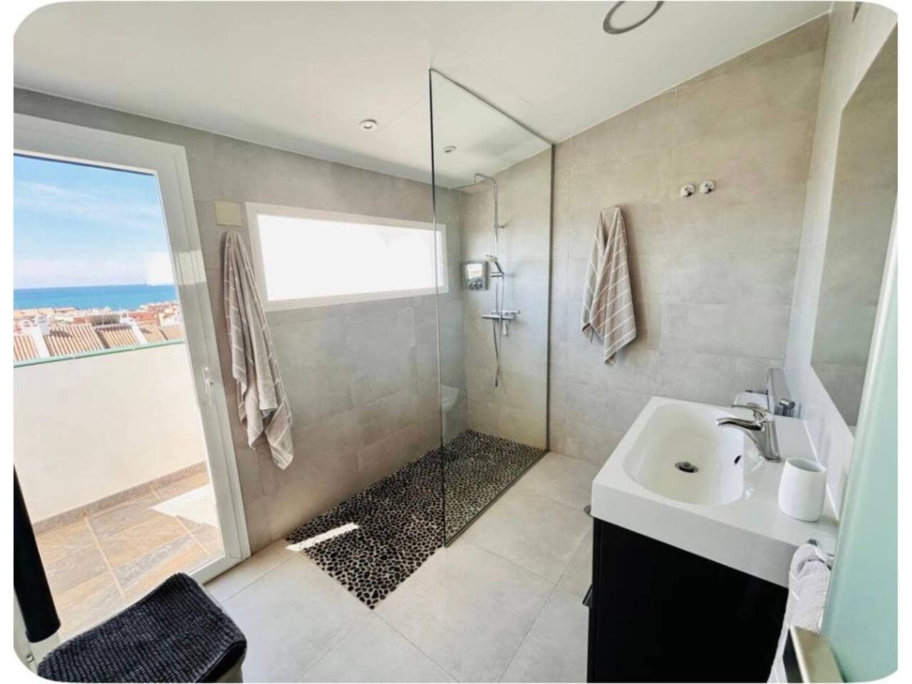 4 sovrum Radhus att hyra i Rincon de la Victoria med pool garage - 1 800 € (Ref: 9500965)