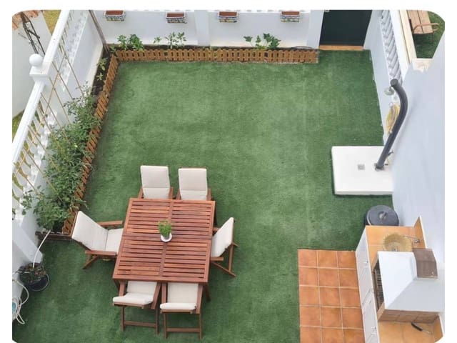 4 sovrum Radhus att hyra i Rincón de la Victoria med pool garage - 1 800 € (Ref: 9500965)