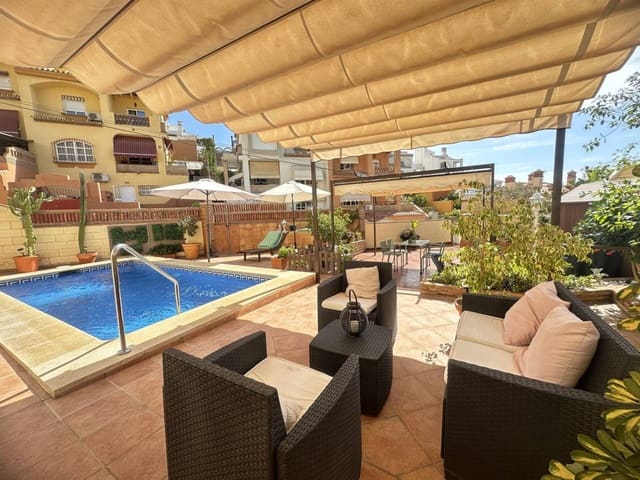 4 bedroom Villa for sale in Rincón de la Victoria with pool garage - € 685,000 (Ref: 9508099)