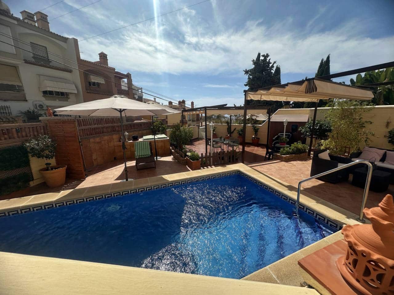 4 bedroom Villa for sale in Rincon de la Victoria with pool garage - € 685,000 (Ref: 9508099)