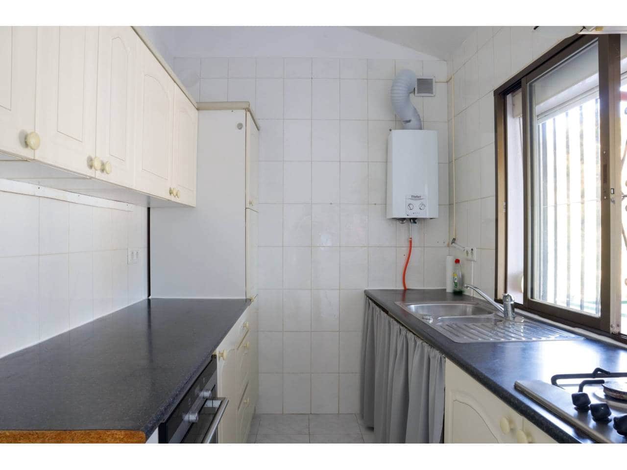 4 makuuhuone Maalaistalo myytävänä paikassa Torrox Park mukana 
autotalli - 355 000 € (Ref: 9554403)