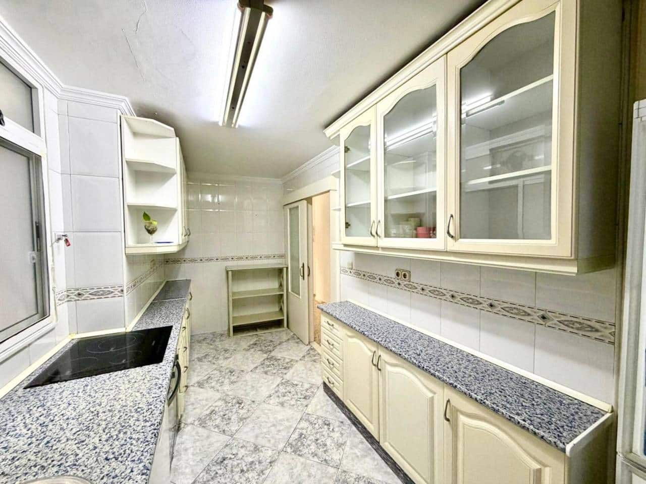 3 sypialnia Mieszkanie do wynajęcia w Miasto Malaga - 1 300 € (Ref: 9563708)