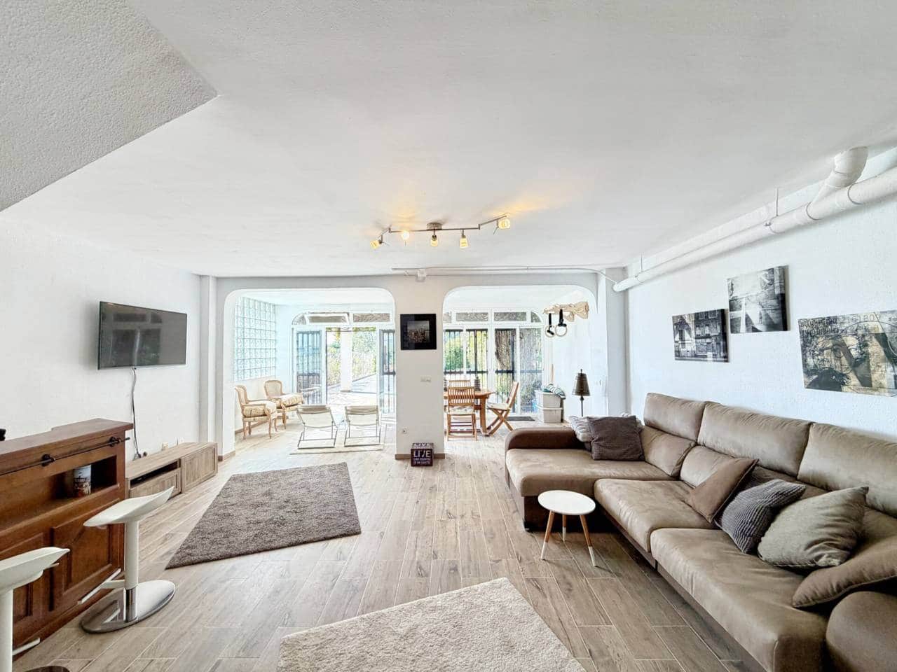 3 slaapkamer Rijtjeshuis te koop in Anoreta met zwembad garage - € 495.000 (Ref: 9575367)