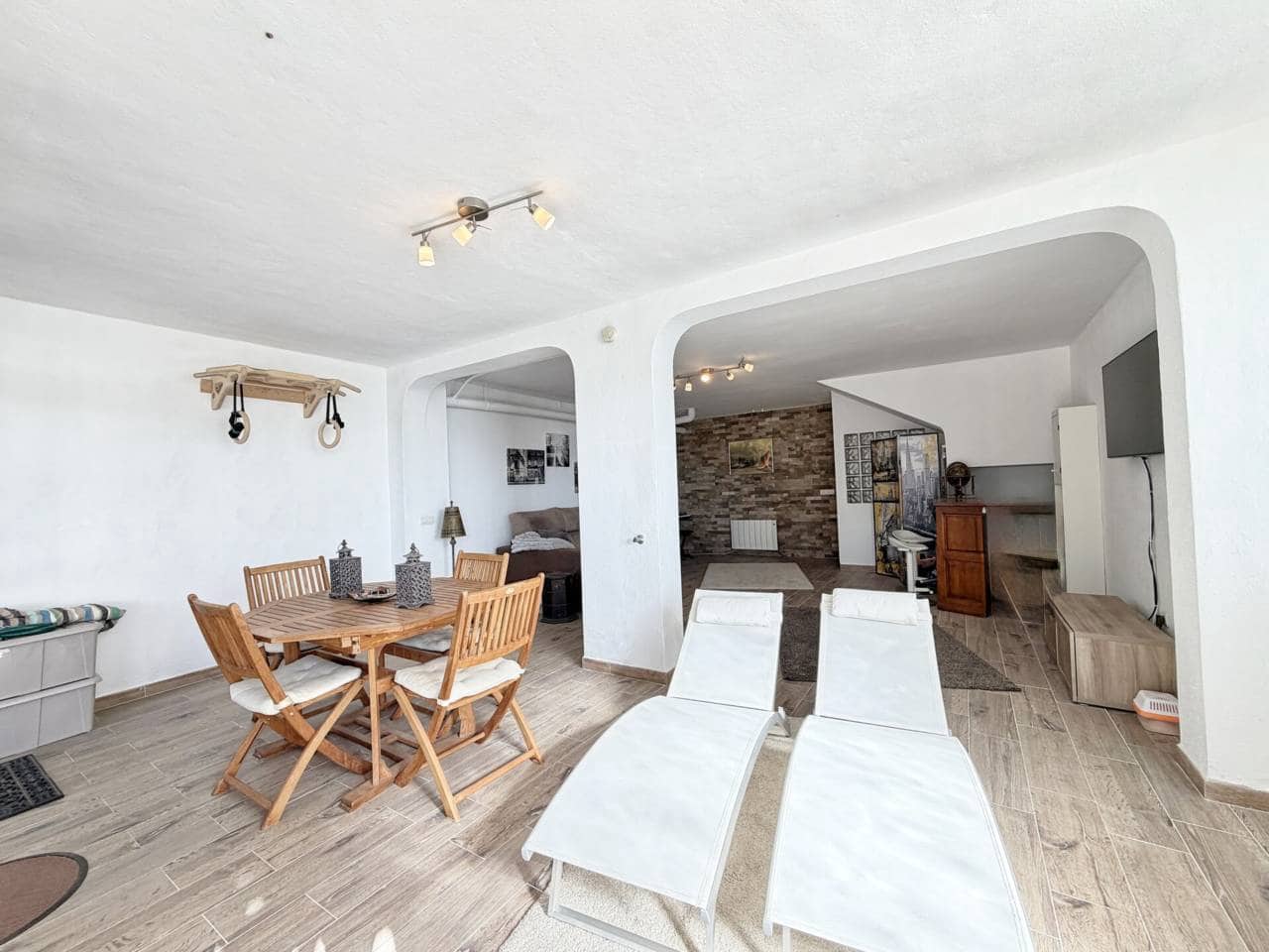 3 slaapkamer Rijtjeshuis te koop in Anoreta met zwembad garage - € 495.000 (Ref: 9575367)