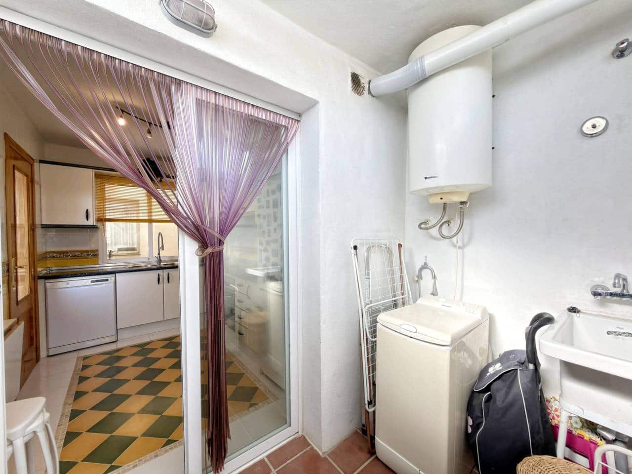 3 slaapkamer Rijtjeshuis te koop in Anoreta met zwembad garage - € 495.000 (Ref: 9575367)