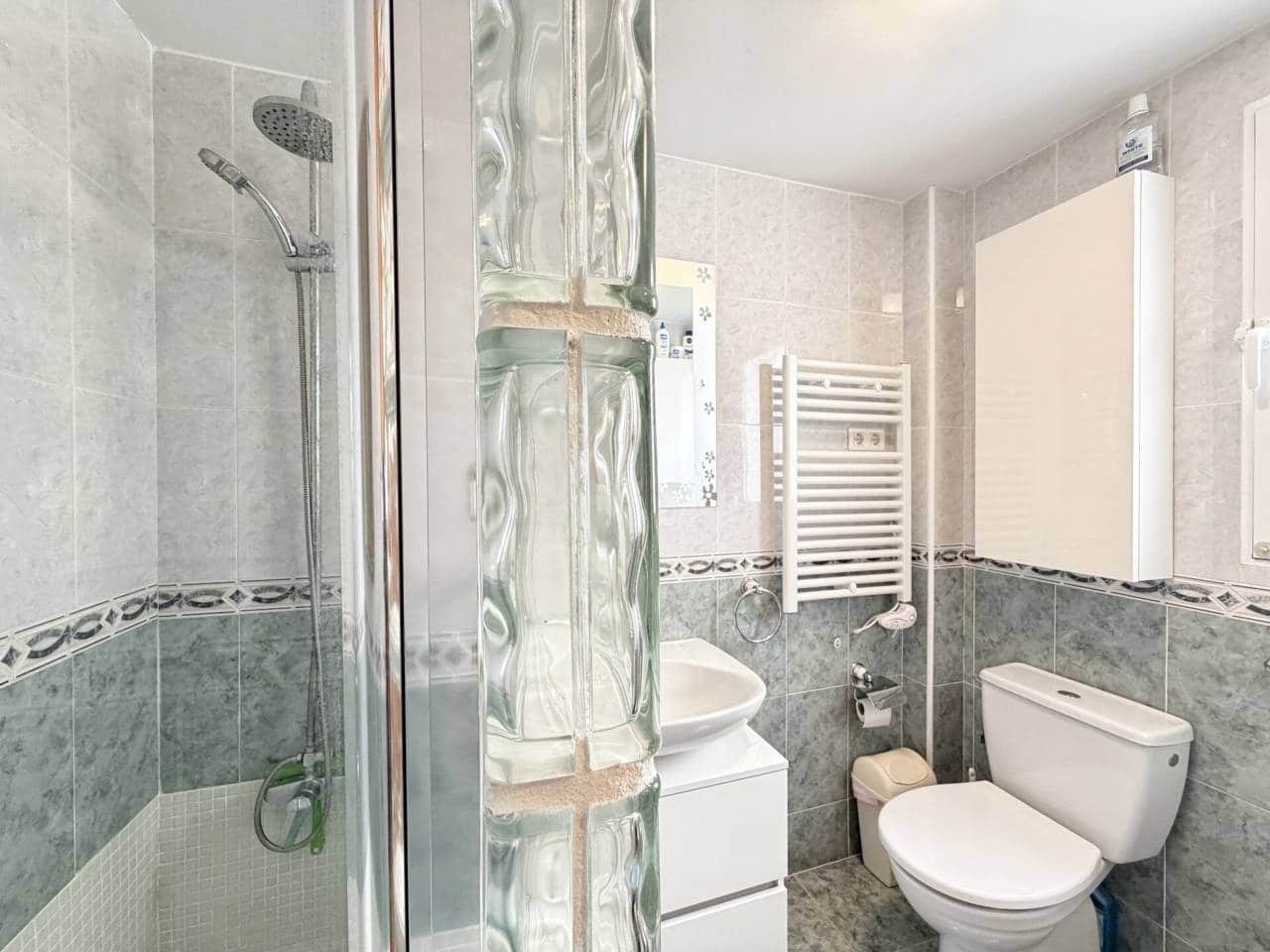 3 slaapkamer Rijtjeshuis te koop in Anoreta met zwembad garage - € 495.000 (Ref: 9575367)