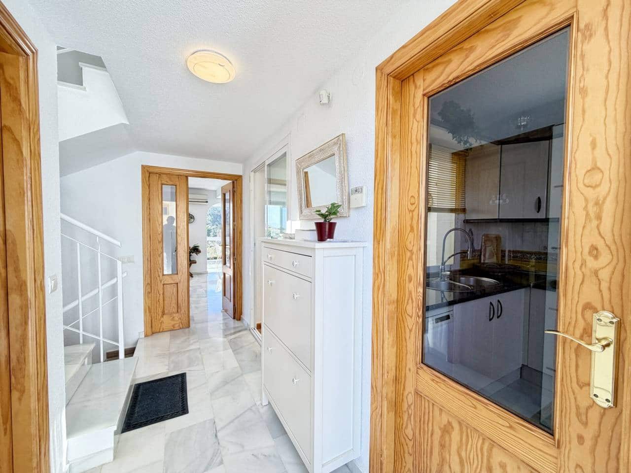 3 slaapkamer Rijtjeshuis te koop in Anoreta met zwembad garage - € 495.000 (Ref: 9575367)