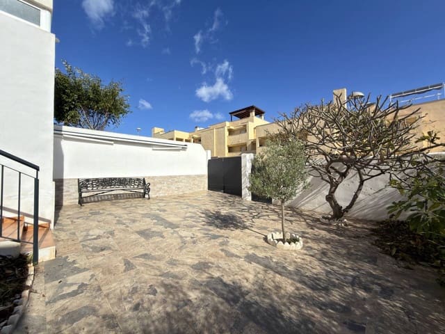 3 slaapkamer Rijtjeshuis te koop in Añoreta, Rincón de la Victoria met zwembad garage - € 495.000 (Ref: 9575367)