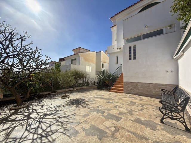 3 slaapkamer Rijtjeshuis te koop in Añoreta, Rincón de la Victoria met zwembad garage - € 495.000 (Ref: 9575367)