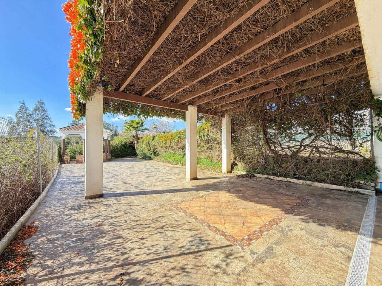 3 slaapkamer Rijtjeshuis te koop in Anoreta met zwembad garage - € 495.000 (Ref: 9575367)