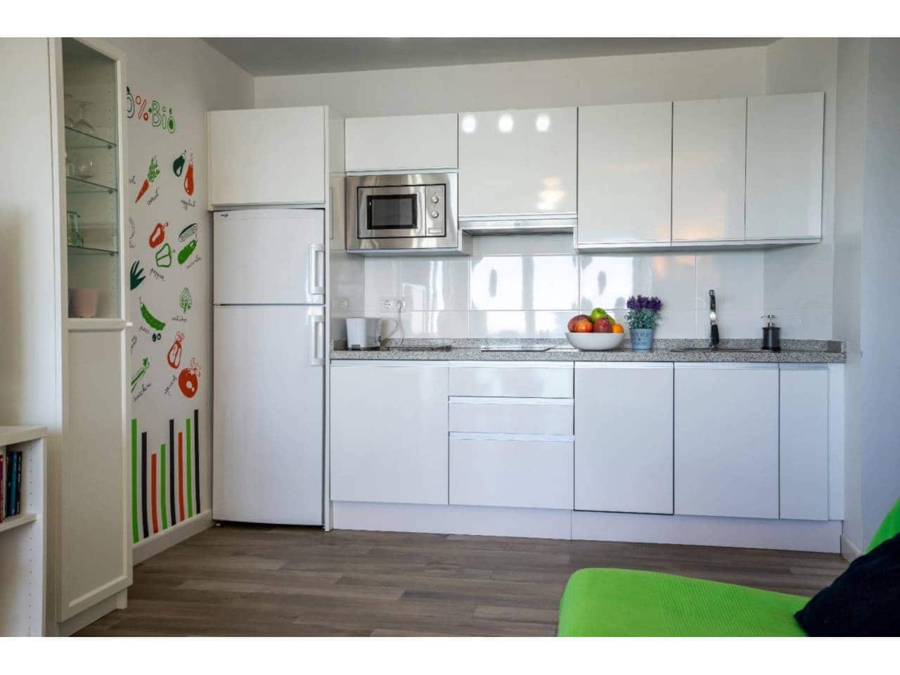 1 soveværelse Lejlighed til leje i Velez-Malaga med swimmingpool - € 800 (Ref: 9575368)