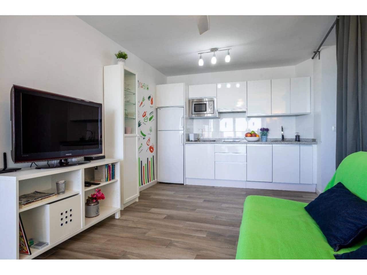 1 soveværelse Lejlighed til leje i Velez-Malaga med swimmingpool - € 800 (Ref: 9575368)