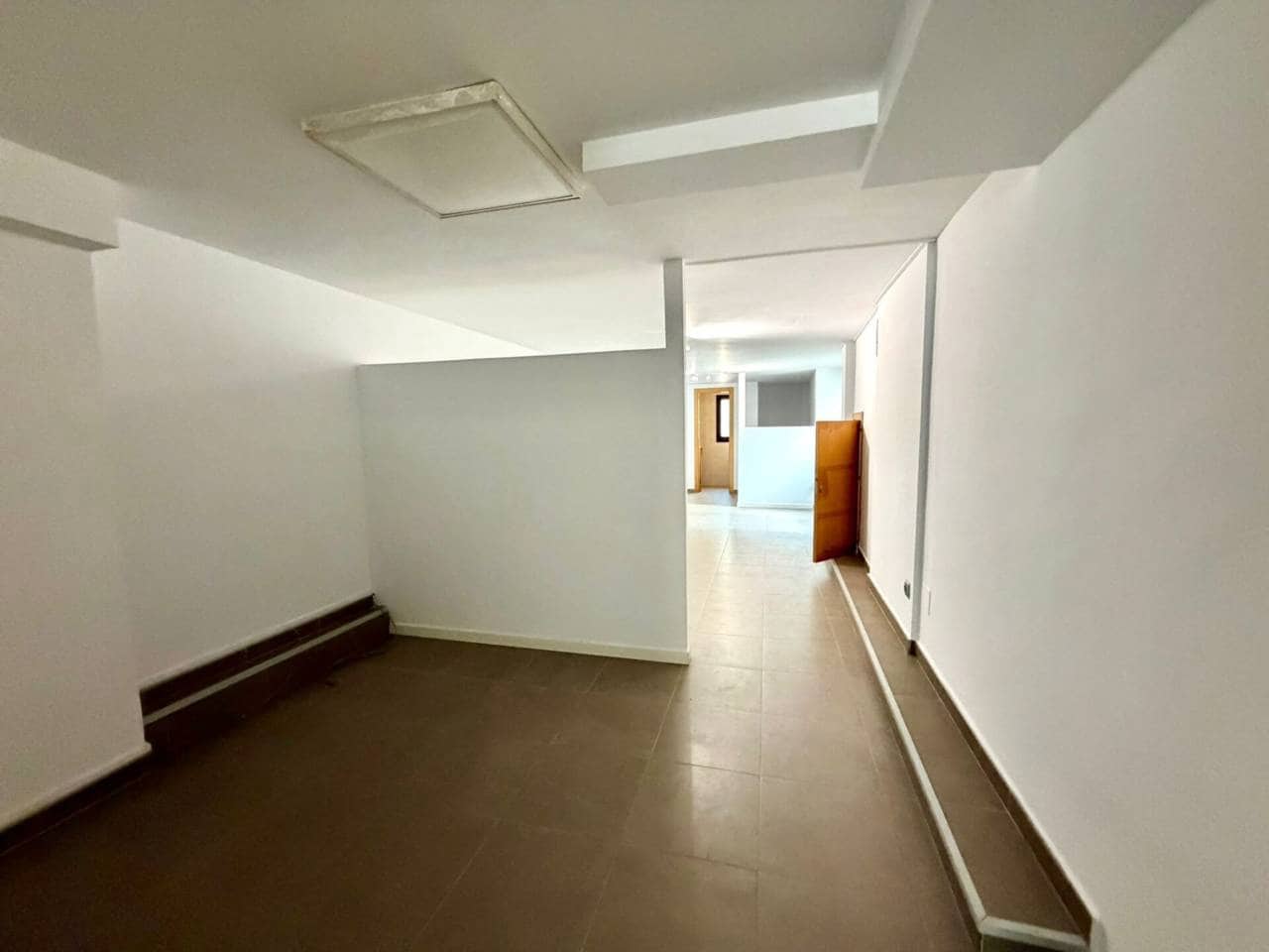 Commercial for rent in Rincon de la Victoria - € 850 (Ref: 9590609)