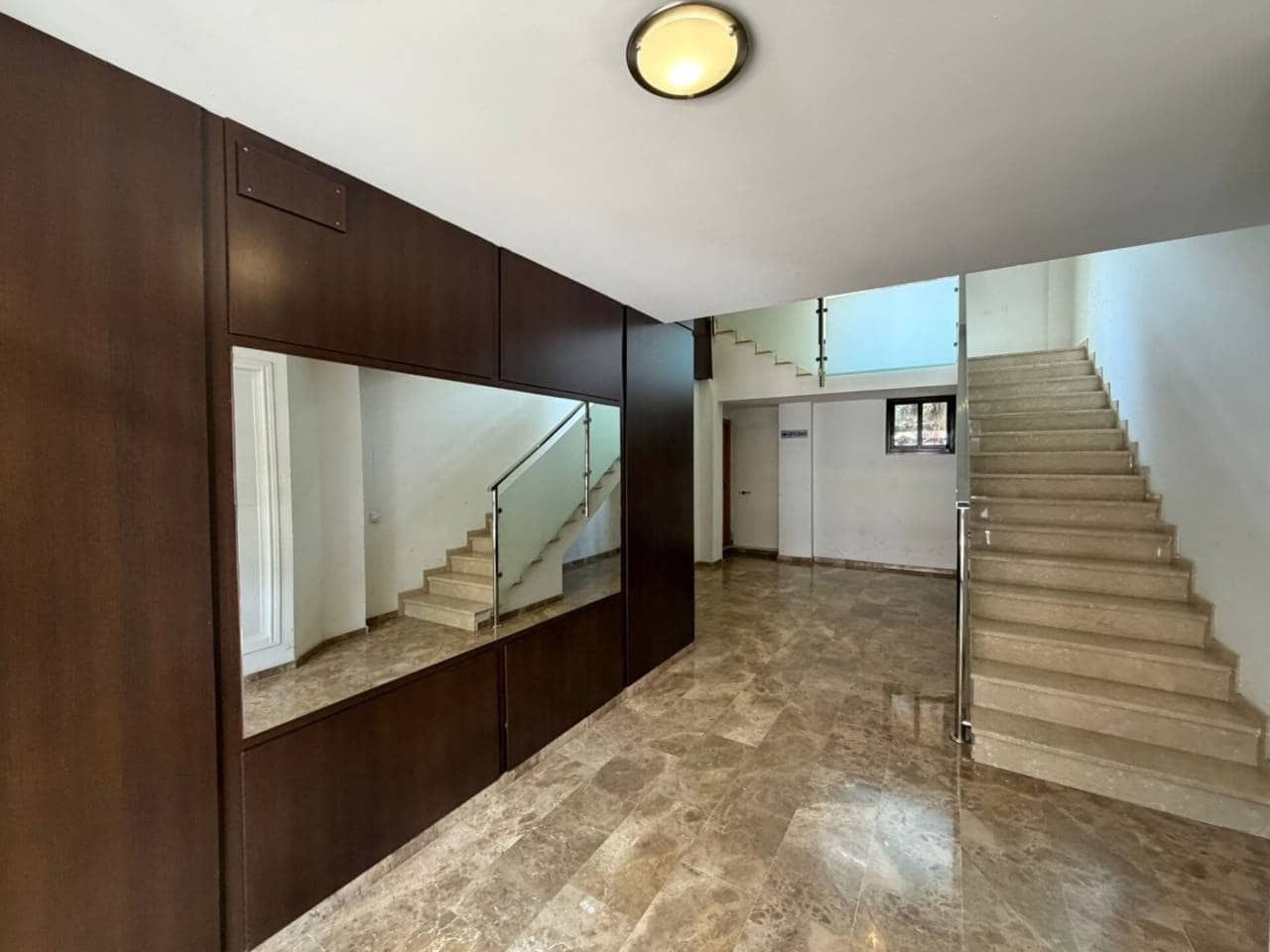 Commercial for rent in Rincon de la Victoria - € 850 (Ref: 9590609)