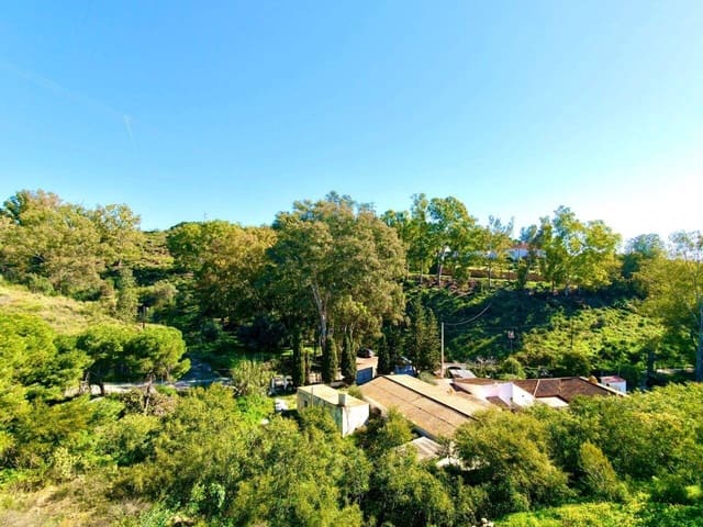 9 slaapkamer Villa te koop in Vélez-Málaga met garage - € 1.370.000 (Ref: 9626301)
