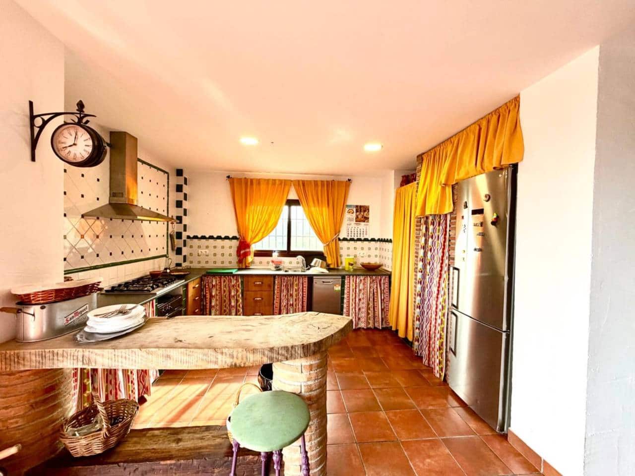 4 slaapkamer Finca/Landhuis te koop in Macharaviaya - € 320.000 (Ref: 9633699)