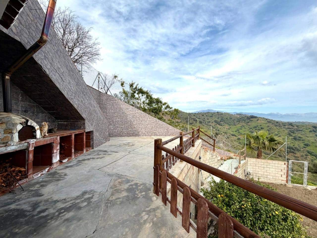 4 slaapkamer Finca/Landhuis te koop in Macharaviaya - € 320.000 (Ref: 9633699)