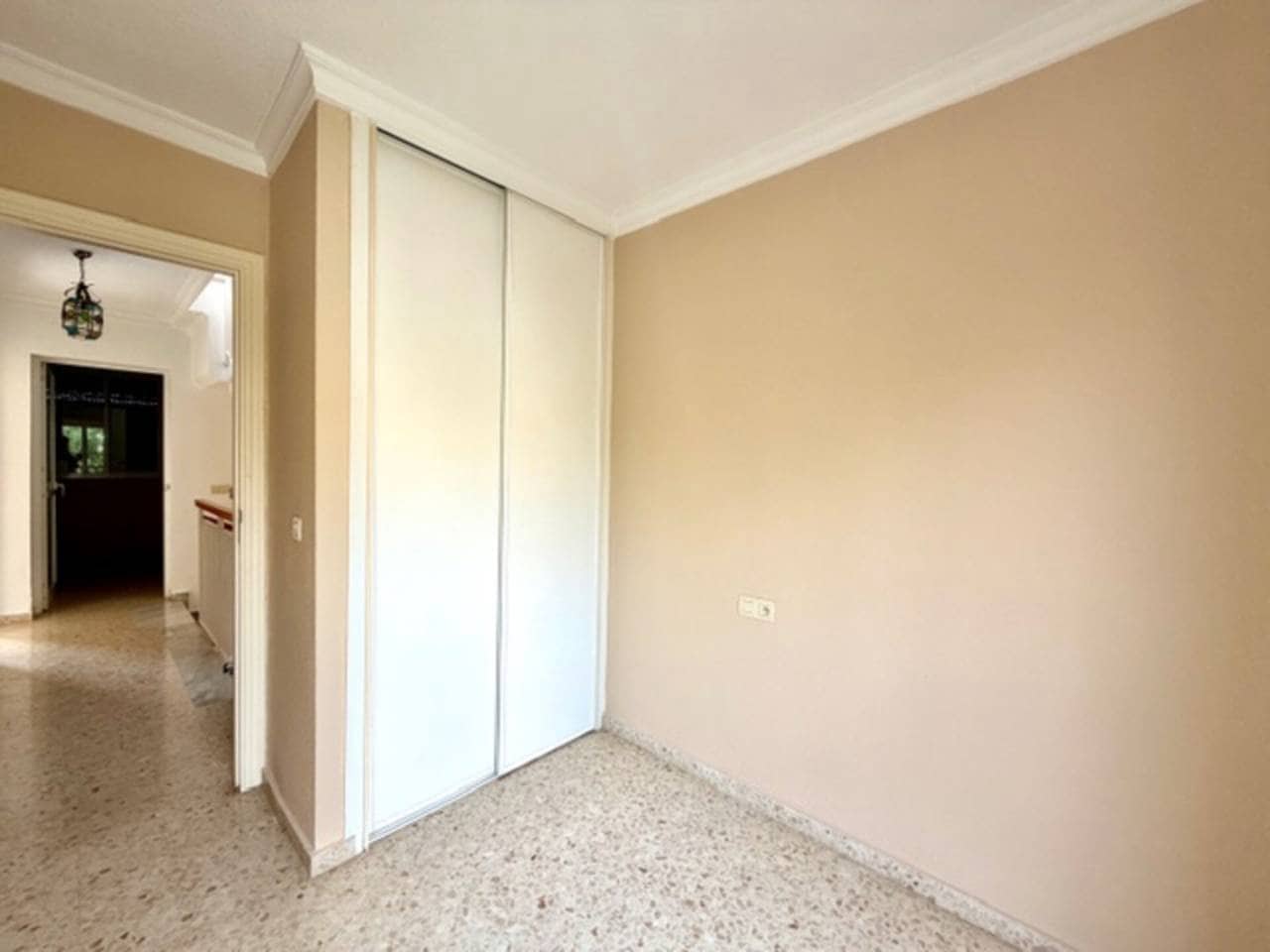 Villa/Maison Mitoyenne de 4 chambres à louer à Rincon de la Victoria - 1 600 € (Ref: 9639920)