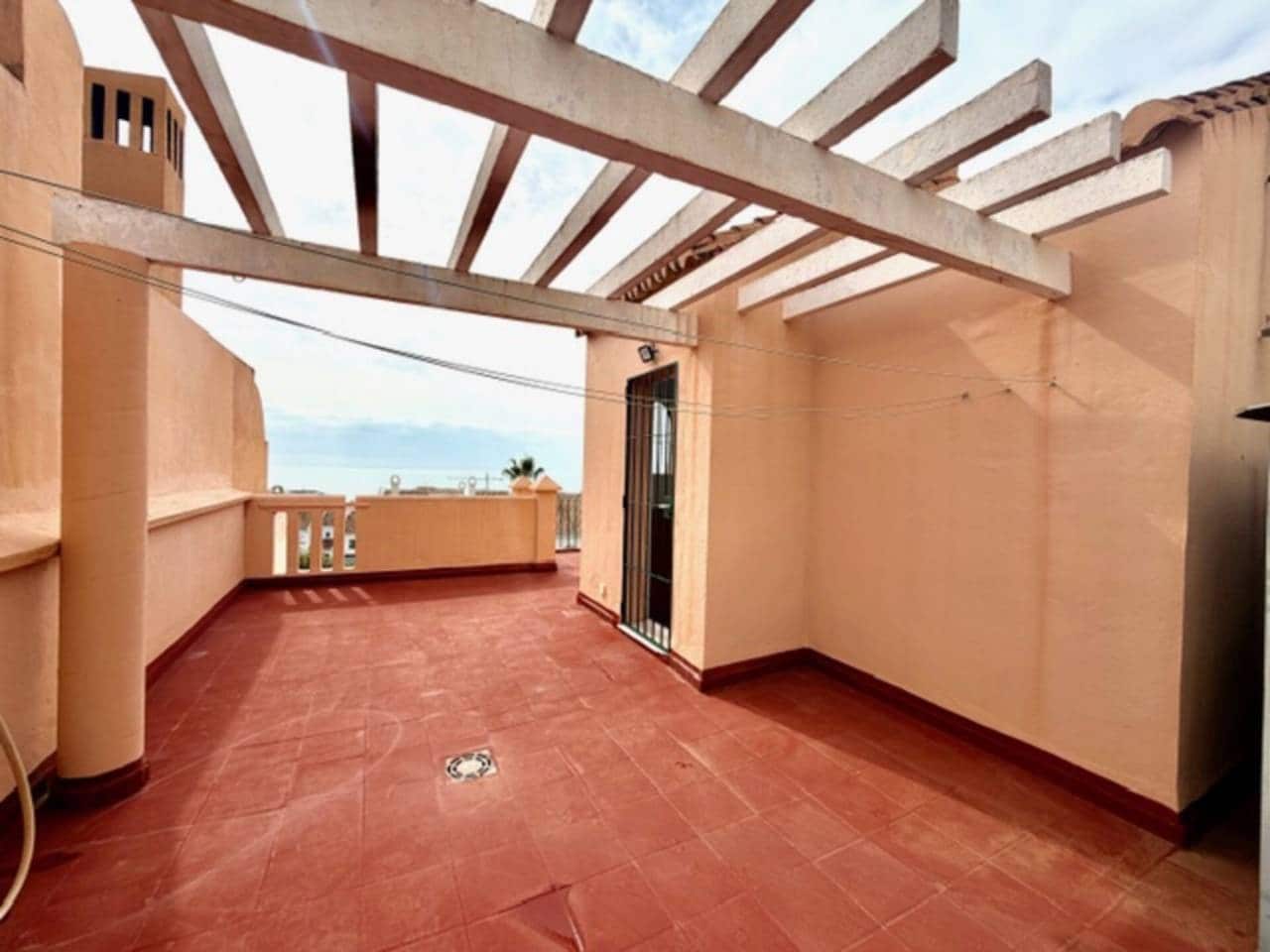 Villa/Maison Mitoyenne de 4 chambres à louer à Rincon de la Victoria - 1 600 € (Ref: 9639920)