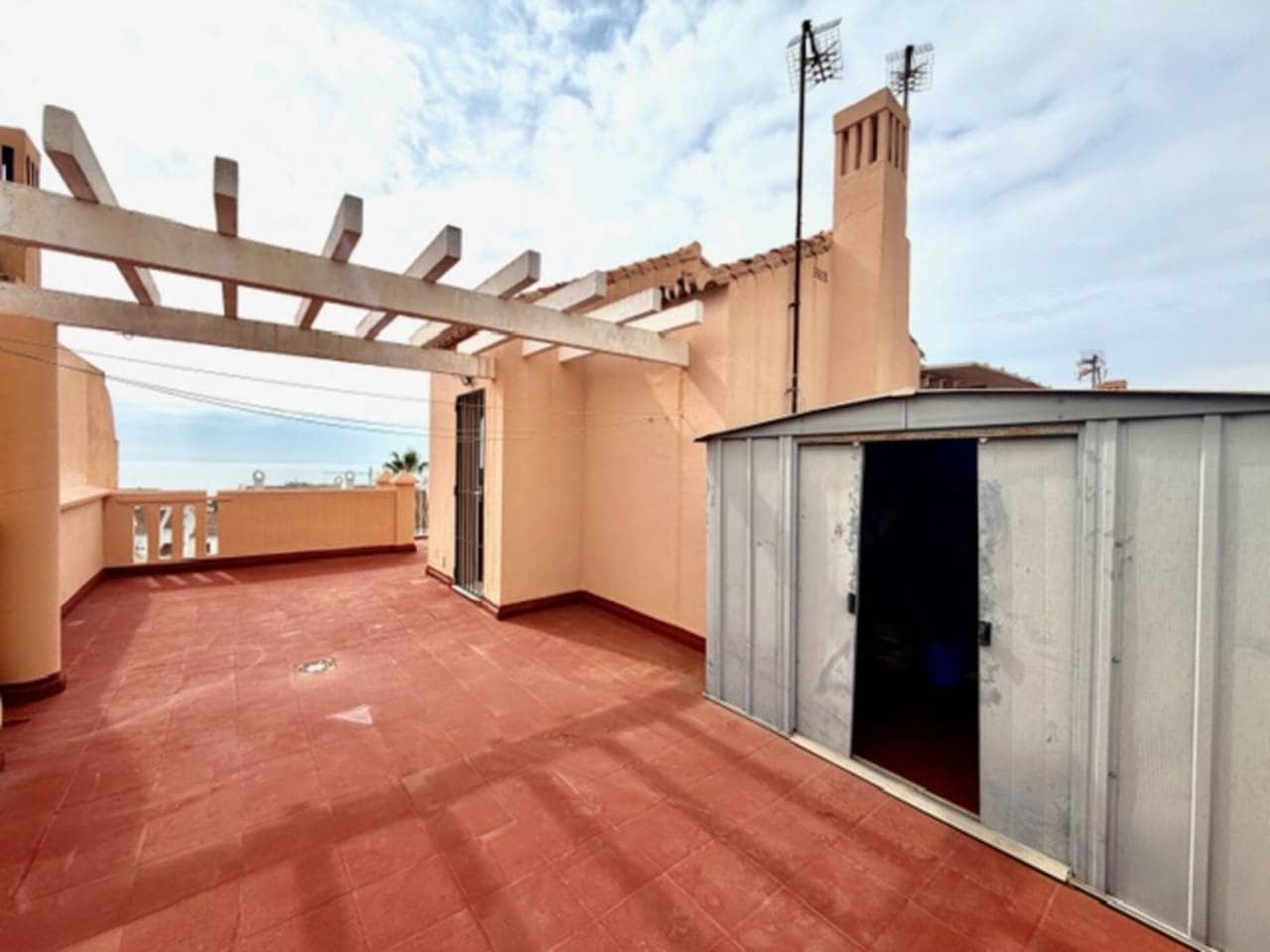 Villa/Maison Mitoyenne de 4 chambres à louer à Rincon de la Victoria - 1 600 € (Ref: 9639920)