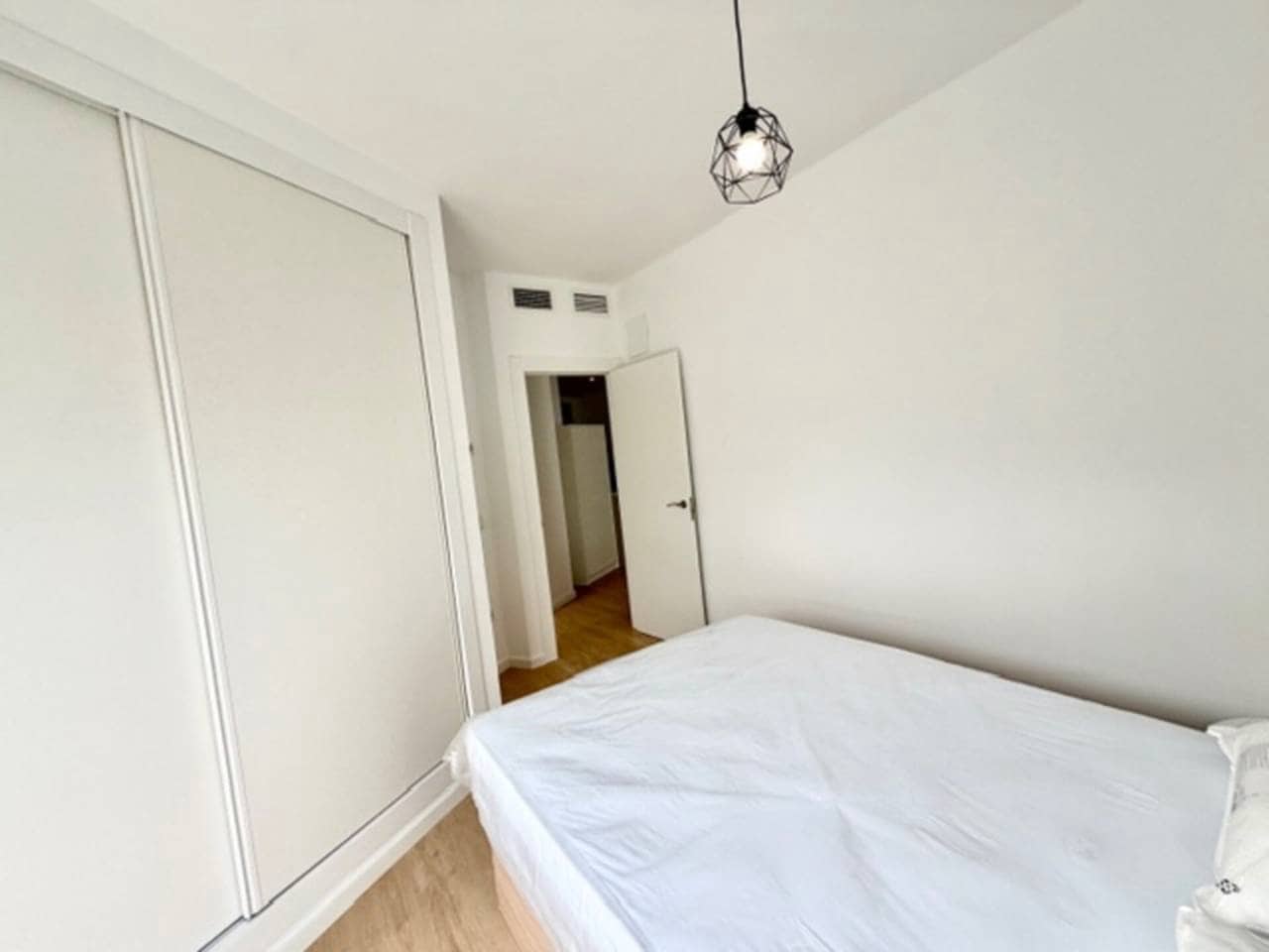 Apartamento de 2 habitaciones en Torre de Benagalbon en alquiler - 950 € (Ref: 9646763)