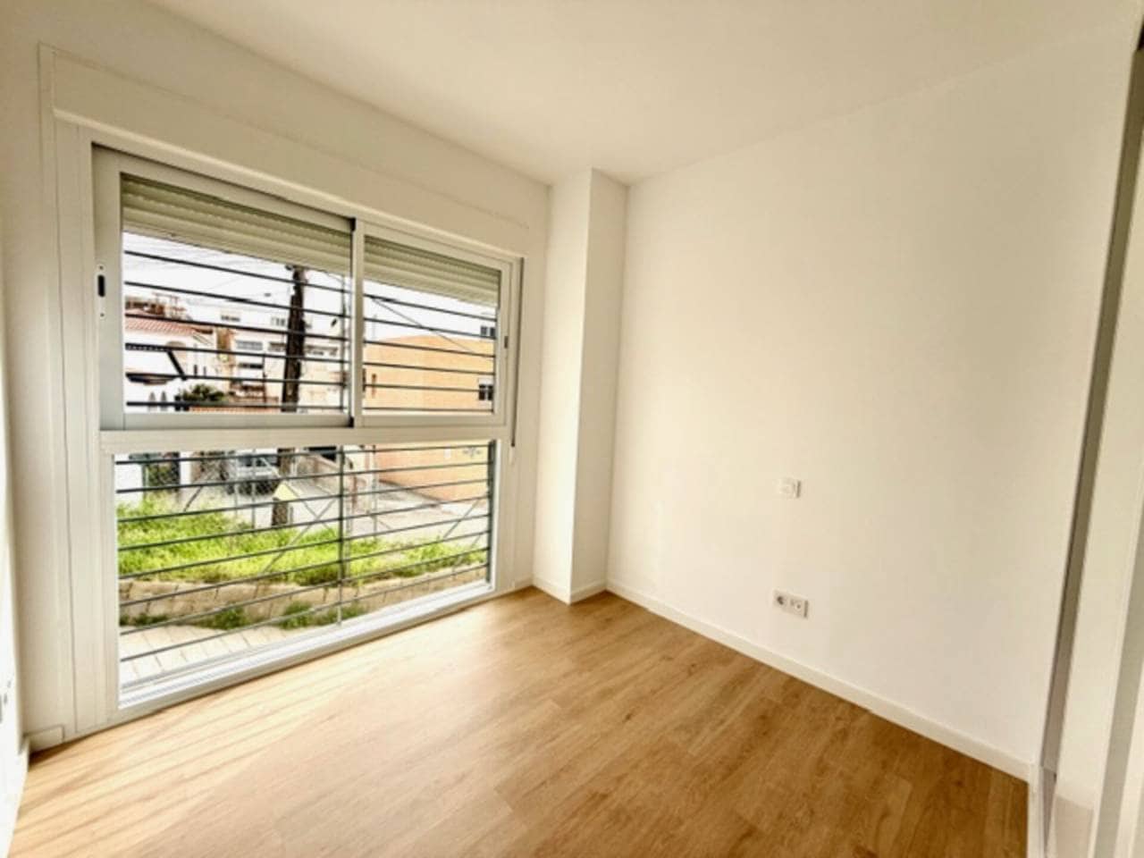 Apartamento de 2 habitaciones en Torre de Benagalbon en alquiler - 950 € (Ref: 9646763)