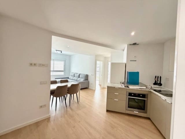 Apartamento de 2 habitaciones en Torre de Benagalbon, Rincón de la Victoria en alquiler - 950 € (Ref: 9646763)