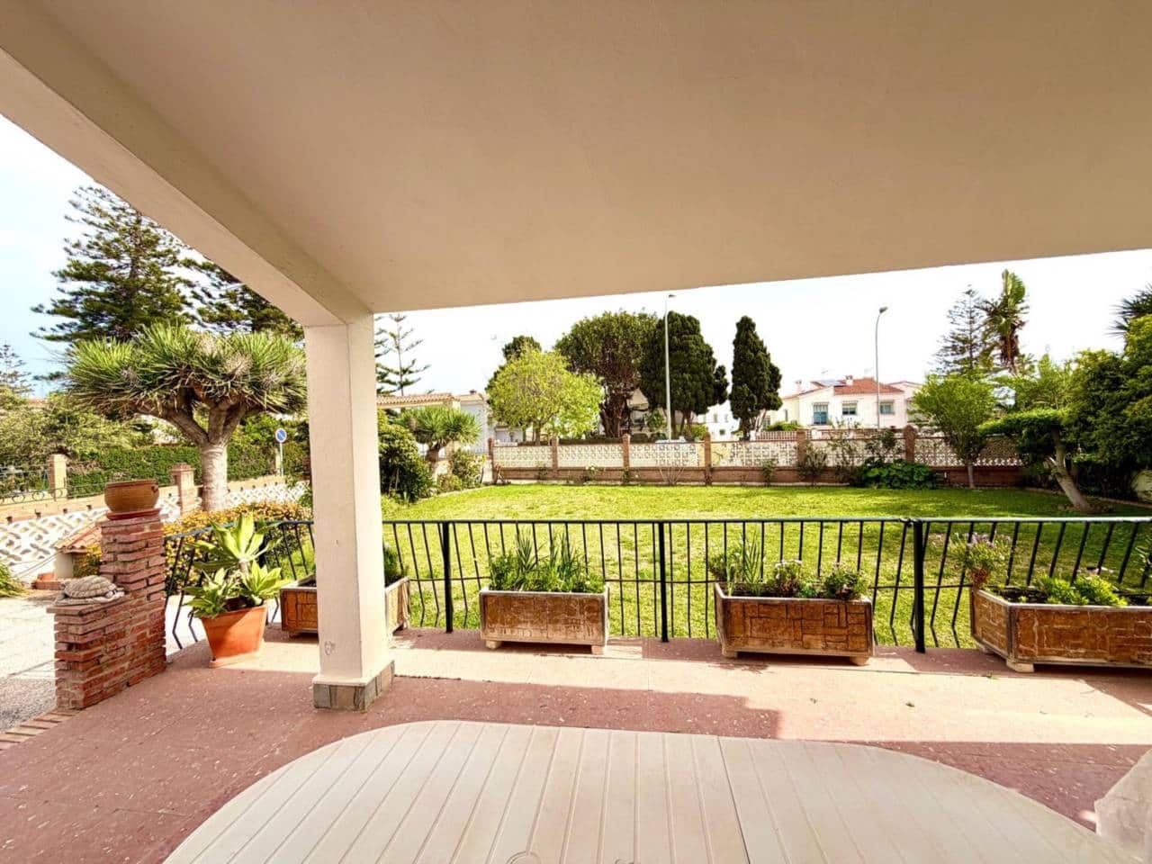 4 slaapkamer Villa te koop in Torre de Benagalbon met garage - € 840.000 (Ref: 9761616)