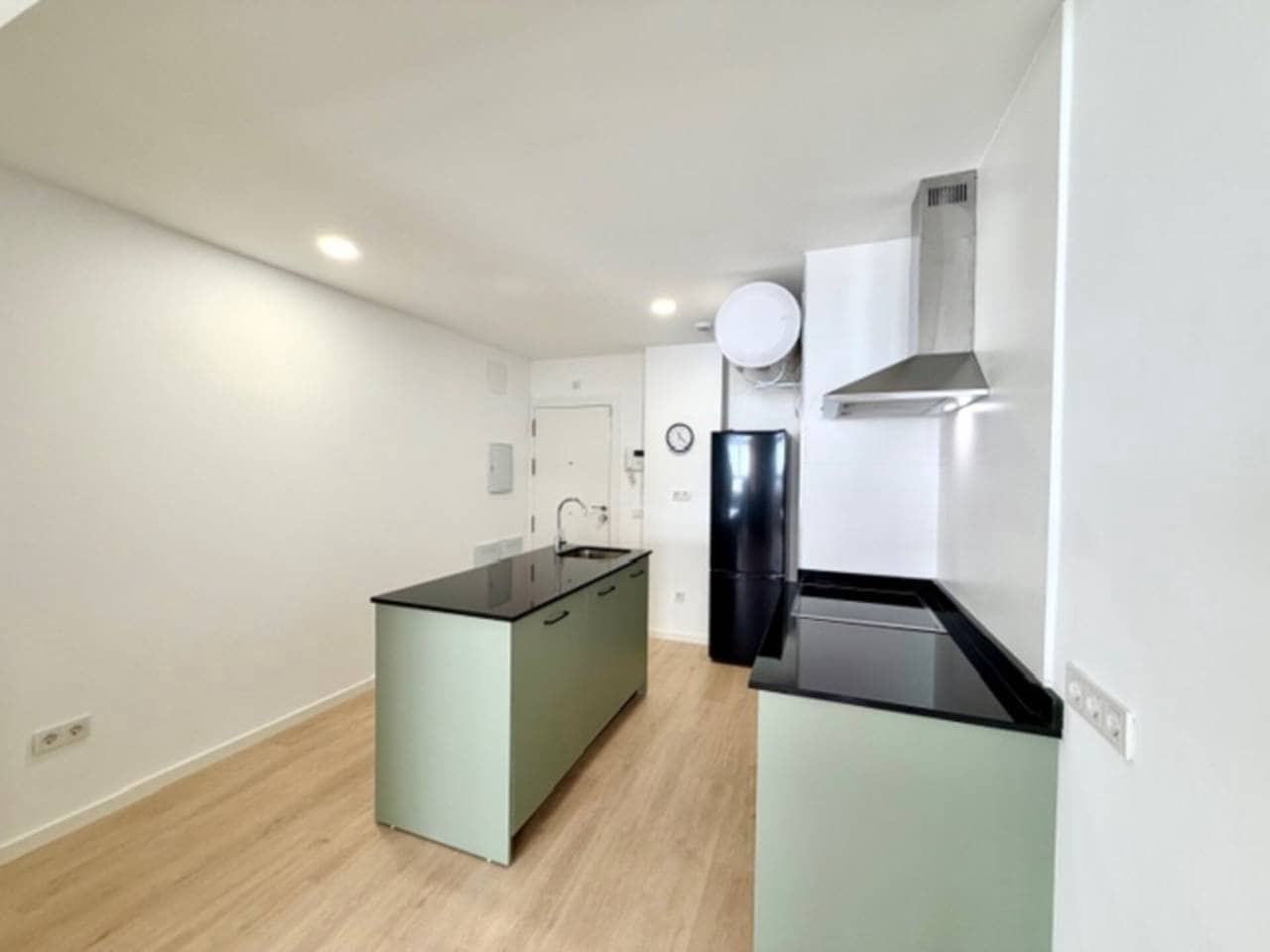 1 makuuhuone Asunto vuokrattavana paikassa Torre de Benagalbon mukana 
autotalli - 850 € (Ref: 9769935)