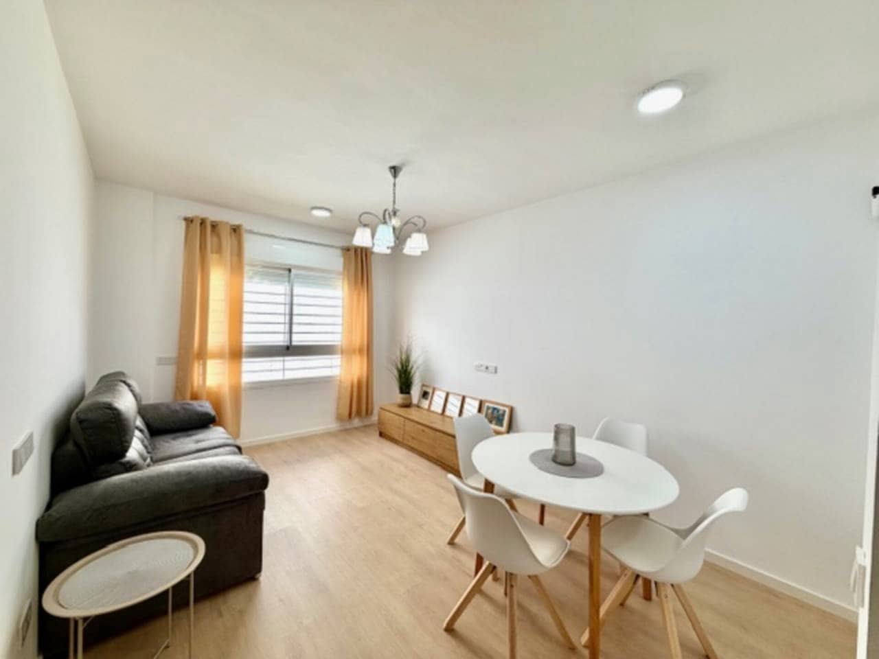 1 makuuhuone Asunto vuokrattavana paikassa Torre de Benagalbon mukana 
autotalli - 850 € (Ref: 9769935)