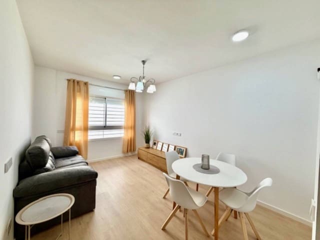 1 makuuhuone Asunto vuokrattavana paikassa Torre de Benagalbon, Rincón de la Victoria mukana 
autotalli - 850 € (Ref: 9769935)