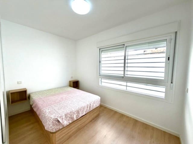 1 makuuhuone Asunto vuokrattavana paikassa Torre de Benagalbon, Rincón de la Victoria mukana 
autotalli - 850 € (Ref: 9769935)