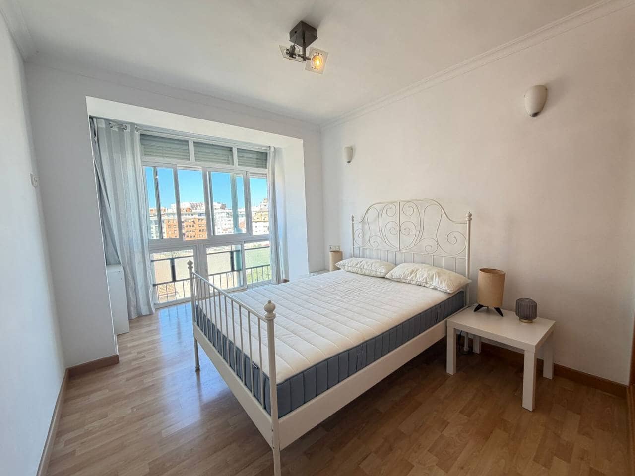 2 Zimmer Wohnung zu vermieten in Malaga Stadt - 1.200 € (Ref: 9777089)