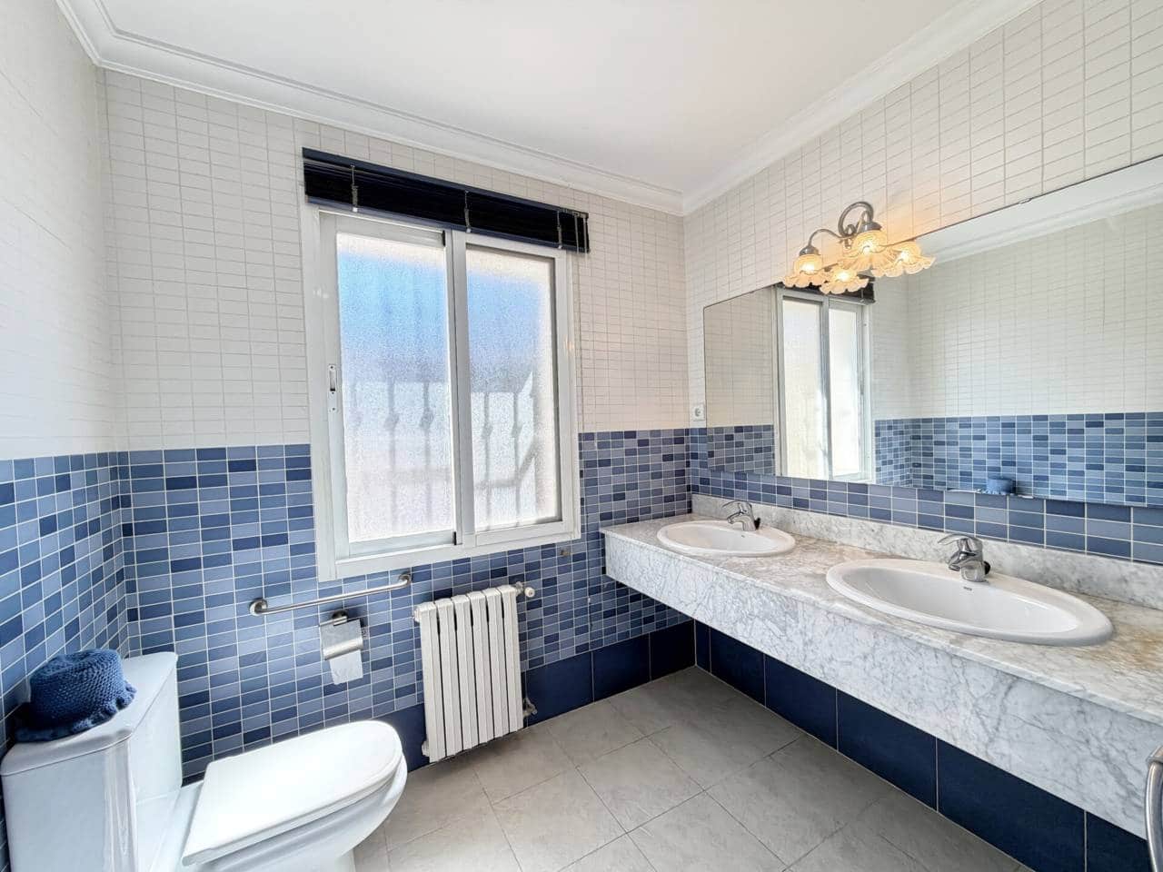 3 bedroom Villa for sale in Rincon de la Victoria with garage - € 860,000 (Ref: 9782906)