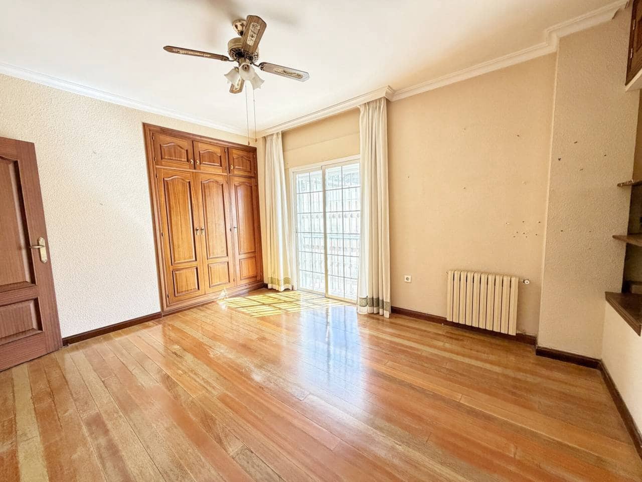 3 bedroom Villa for sale in Rincon de la Victoria with garage - € 860,000 (Ref: 9782906)