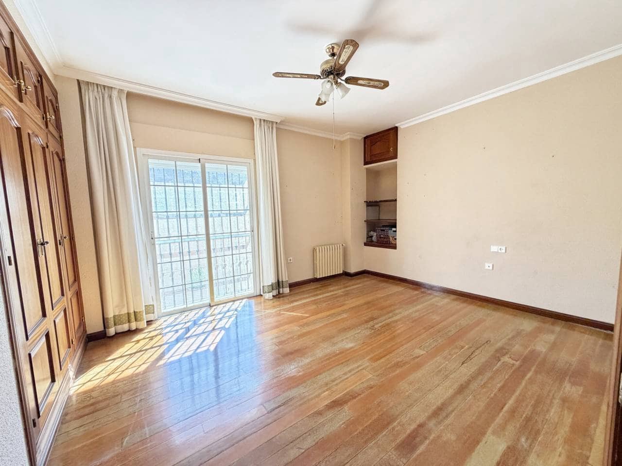 3 bedroom Villa for sale in Rincon de la Victoria with garage - € 860,000 (Ref: 9782906)