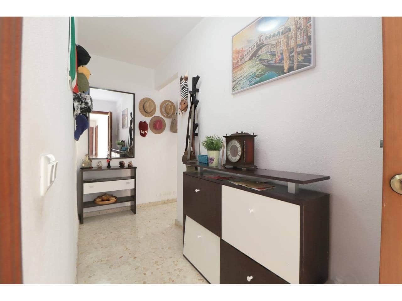 2 bedroom Flat for sale in Rincon de la Victoria - € 295,000 (Ref: 9783459)