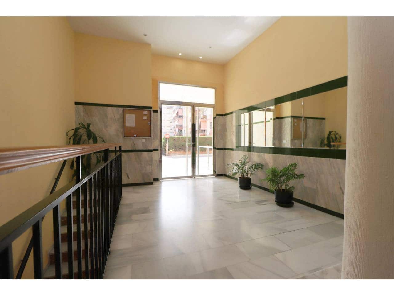 2 bedroom Flat for sale in Rincon de la Victoria - € 295,000 (Ref: 9783459)