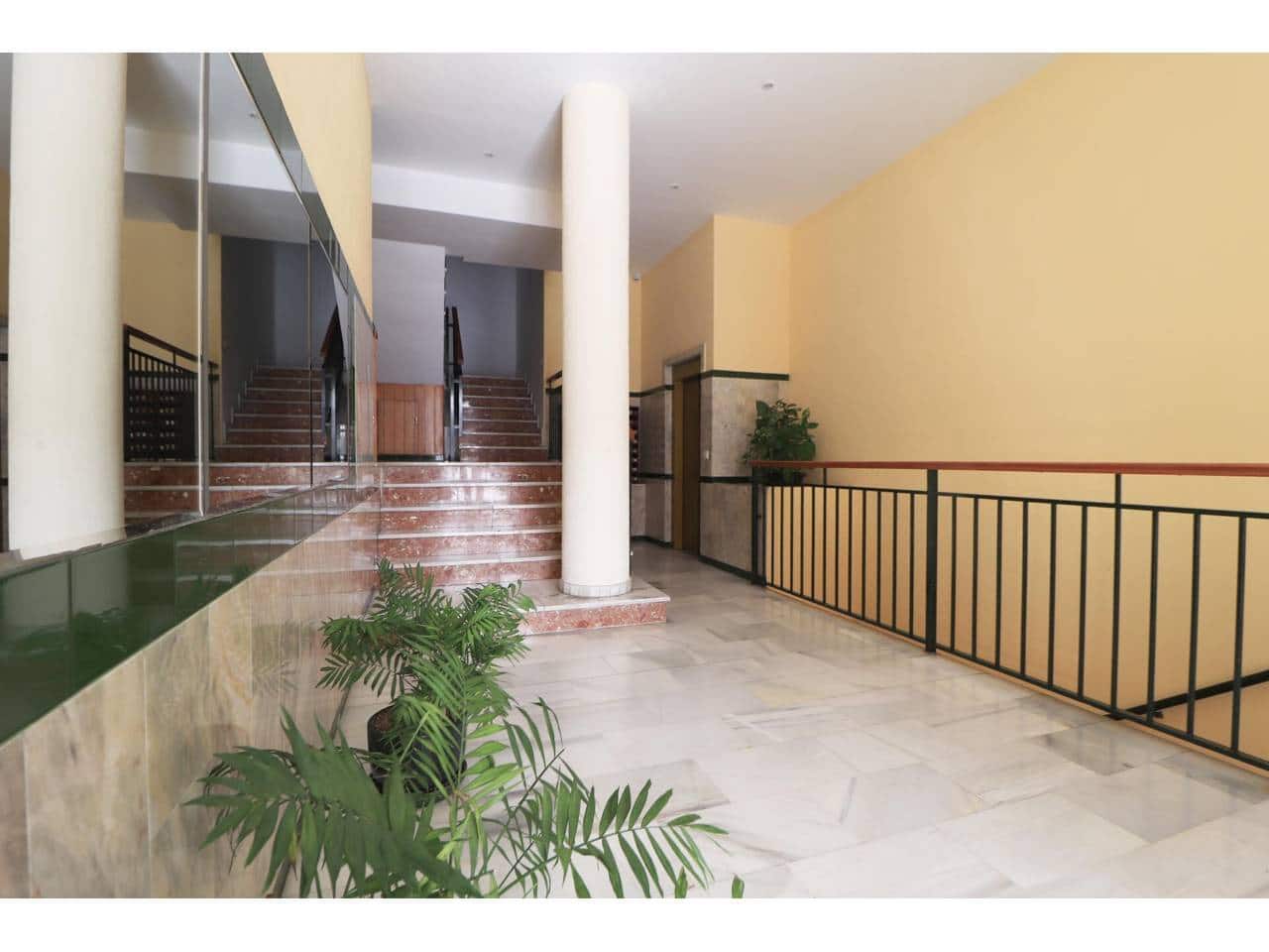 2 bedroom Flat for sale in Rincon de la Victoria - € 295,000 (Ref: 9783459)