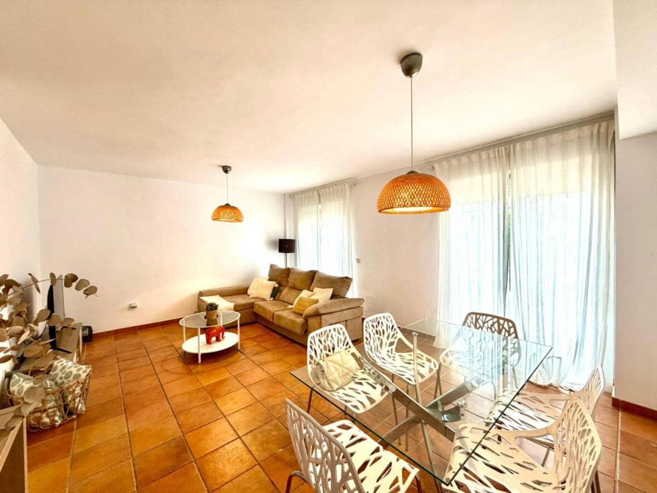 3 makuuhuone Rivitalo vuokrattavana paikassa Torre de Benagalbon mukana uima-altaan 
autotalli - 1 800 € (Ref: 9803864)