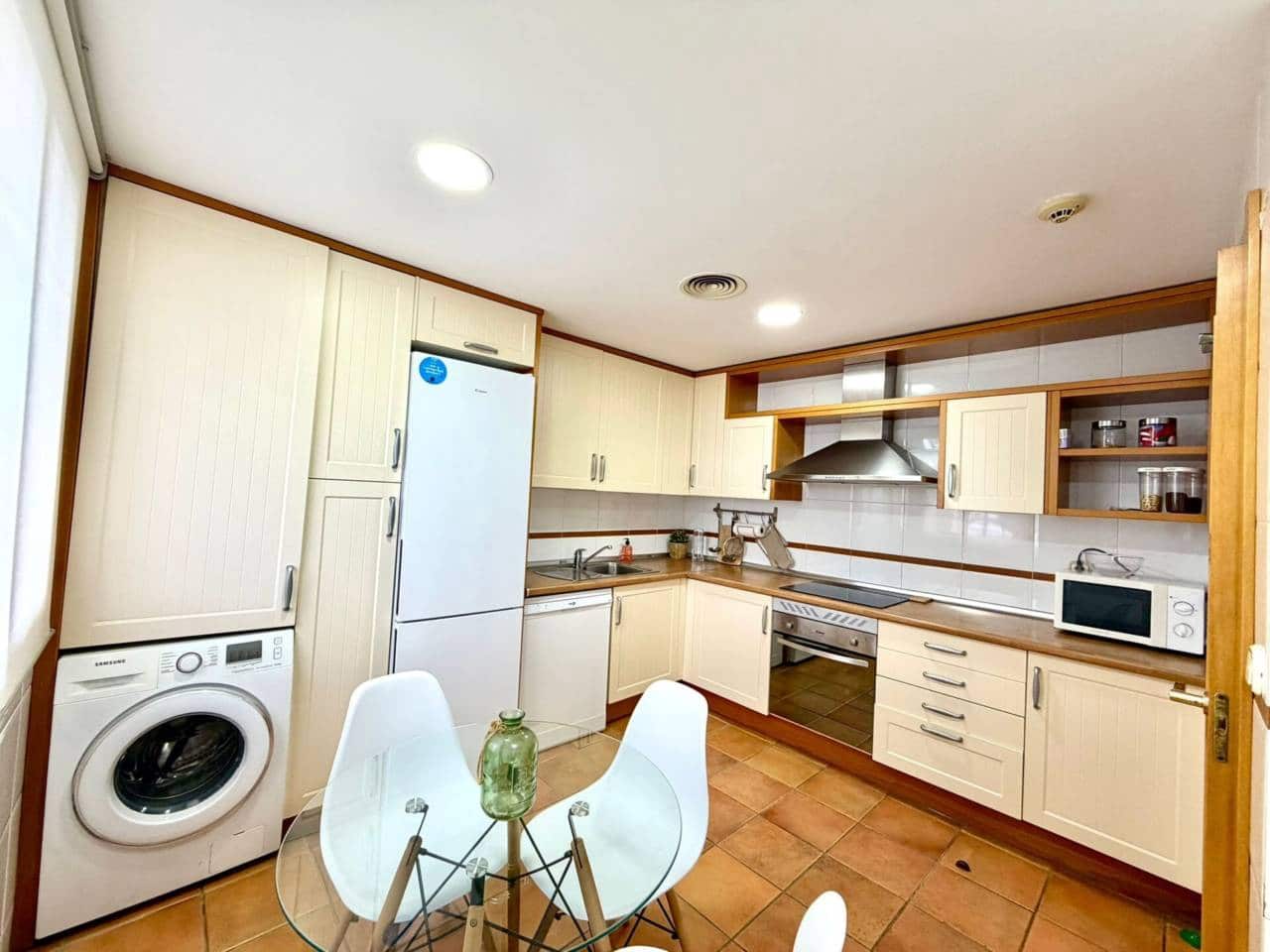 3 makuuhuone Rivitalo vuokrattavana paikassa Torre de Benagalbon mukana uima-altaan 
autotalli - 1 800 € (Ref: 9803864)