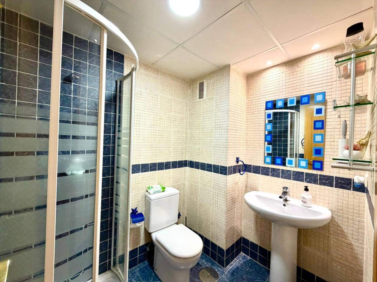 3 makuuhuone Rivitalo vuokrattavana paikassa Torre de Benagalbon mukana uima-altaan 
autotalli - 1 800 € (Ref: 9803864)