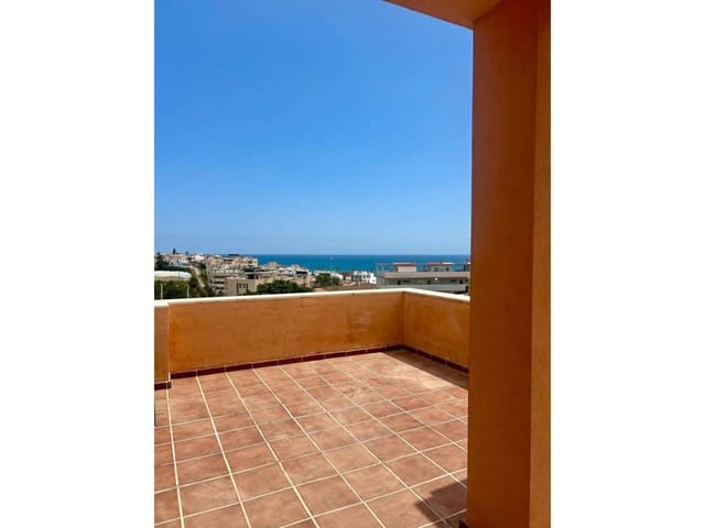 3 sypialnia Dom blizniak do wynajęcia w Vélez-Málaga z basenem garażem - 1 800 € (Ref: 9805909)