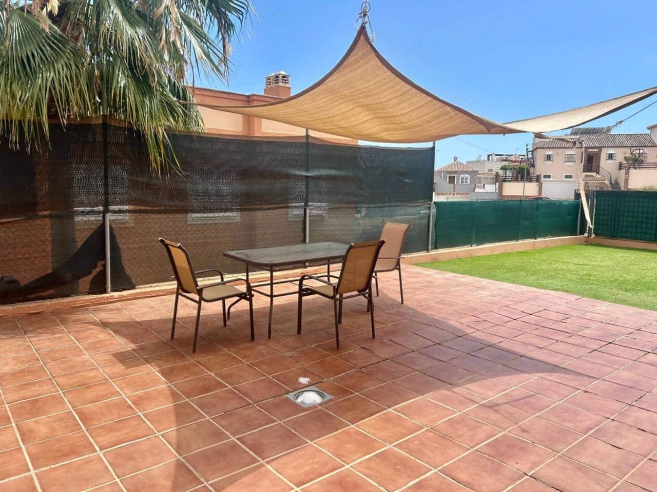 3 sypialnia Dom blizniak do wynajęcia w Velez-Malaga z basenem garażem - 1 800 € (Ref: 9805909)