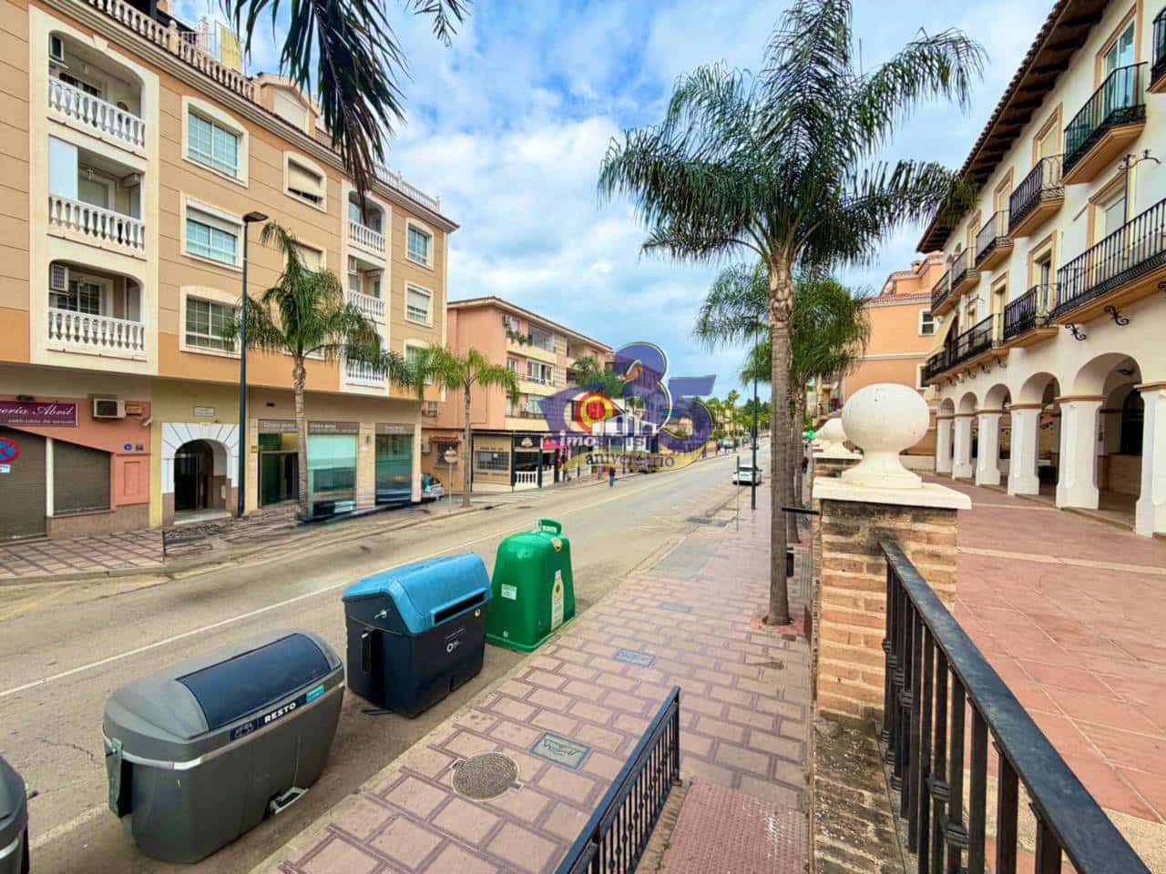 Comercial para arrendar em Rincon de la Victoria com garagem - 1 100 € (Ref: 9805910)