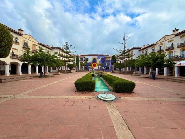 Comercial para arrendar em Rincón de la Victoria com garagem - 1 100 € (Ref: 9805910)