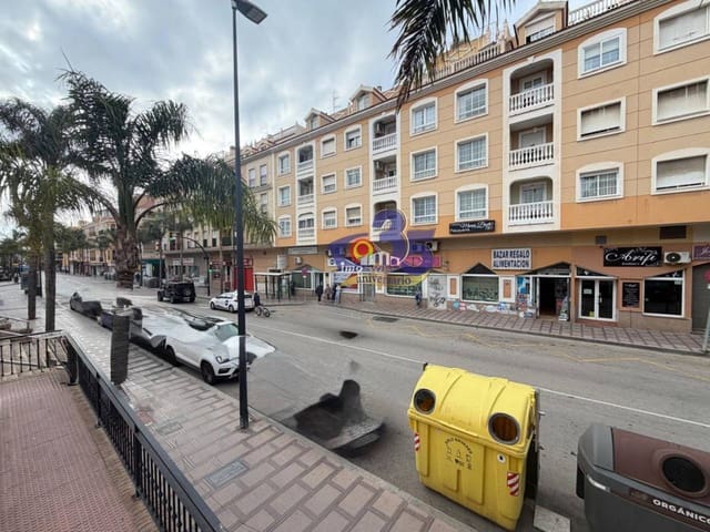 Comercial para arrendar em Rincón de la Victoria com garagem - 1 100 € (Ref: 9805910)