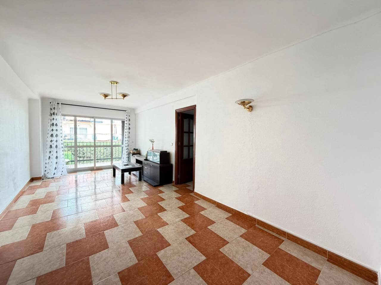 3 Zimmer Wohnung zu vermieten in Rincon de la Victoria mit Pool - 1.100 € (Ref: 9807522)